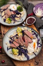 Rezept Winternudel Mit Kohl Brokkoli Und Rinderfiletstreifen Rezept Nudeln Mit Gemuse Rindfleisch Rezepte Gesund Brokkoli
