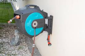 Pull on both ends of the cord and dispense as much cord as you need. 7 Best Automatic Garden Hose Reels Of 2021 Uk Retractable Hose Reel Pipe Reviews