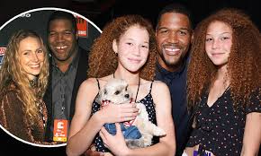Michael strahan is a father of four kids but rarely made his appearance with kids in the events and parties. Michael Strahan Settles With Ex Wife In Case Where He Claimed She Abused Their Teenage Daughters Daily Mail Online