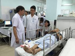 Vào những giây phút cuối đời, quản lý cho biết lệ thu phải thở bằng máy, đưa vào phòng chăm sóc đặc biệt. Bá»‡nh Khong Lay Nhiá»…m Cáº§n Ä'Æ°á»£c Quan Tam Phong Ngá»«a Ä'ung Má»©c