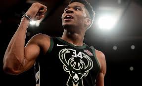 Find the perfect giannis antetokounmpo stock photos and editorial news pictures from getty images. Socrates Magazin Giannis Antetokounmpo Unterschreibt Rekordvertrag
