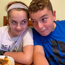 I'm sure it's been asked before but I can't find the post.. can anyone  recommend somewhere that does belly button piercings please?