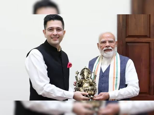 raghav chadha met pm modi shared pic on x whats next | पीएम मोदी से वन टू वन मिले राघव चड्ढा, फोटो पोस्ट करके बोले- 'ये दिन हमेशा याद रखूंगा' | Hindi News