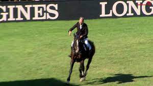 Le partenariat entre bengtsson et la silla prend fin en mars 2013, mais le cavalier suédois conserve cependant ses deux chevaux de tête : Rolf Goran Bengtsson Casall Ask Grosser Preis Der Lgct Hamburger Derby 2017 Youtube