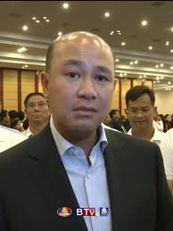 ឯកឧត្ដម ហ៊ុន ម៉ានី ថ្លែងថា សម្ដេចតេជោ និងសម្ដេចធិបតី  បាននិងកំពុងដឹកនាំគ្រប់គ្រងសភាពការណ៍  ខណៈកងទ័ពឈ្លានពានថៃបានបន្តវាយប្រហារលើដែនអធិបតេយ្យភាពកម្ពុជា នៅថ្ងៃទីពីរនេះ។  សូមឲ្យប្រជាពលរដ្ឋមានភាពកក់ក្ដៅ ...