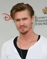 Chad Michael Murray Finds Time in His Busy Schedule to Return to One Tree  Hill