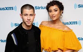 • 352 141 просмотр 1 месяц назад. Shay Mitchell Shares The Exercises That Got Her Ready For That Video With Nick Jonas Self