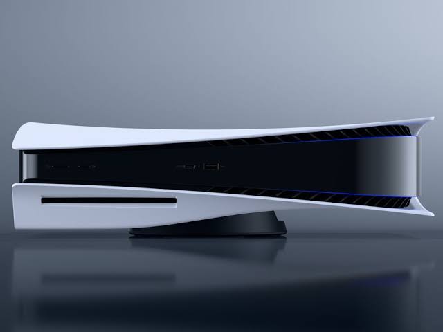 PlayStation pode voltar atrás nos jogos físicos? Sony teria consultado desenvolvedores