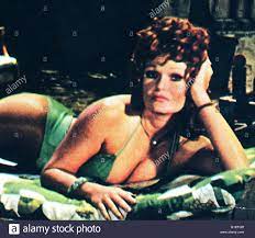 The movie and superman ii including margot kidder and marc mcclure recall memories from the richard donner years at wondercon 2015. Superman Valerie Perrine Stockfotos Und Bilder Kaufen Alamy