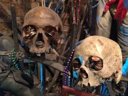 Ah sigan poniendo quiero figu. Zombies Are For Real Yes Says The Voodoo Museum In New Orleans Mbsees