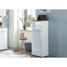 Nos meuble de salle de bain, nos meubles sous lavabo, et nos meubles de les meubles de profondeur 35cm pour les petits espaces, les colonnes de salle de bains, pour maximiser le rangement, ou encore les meubles double vasque, tout y est ! Meuble De Rangement Salle De Bain Blanc Et Bois Cbc Meubles