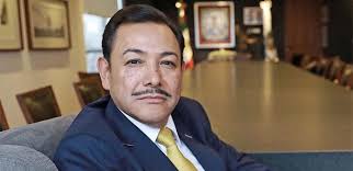 Héctor Serrano renuncia al partido del sol azteca