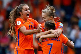 Die zeven clubs kunnen nu de vruchten plukken van de hype rondom vrouwenvoetbal. Tegen Wie Spelen We En Hoe Groot Is De Kans Dat We Winnen Alles Wat Je Moet Weten Over Het Wk Vrouwenvoetbal De Volkskrant