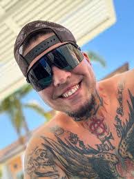 Amanda Jetton's Instagram, Twitter & Facebook