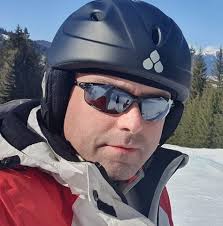 Does any one know how to get rid of the manual is disabled on. A Range  Rover evoque