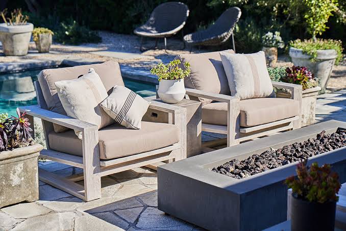 Clean outdoor garden furniture and cushions in Mauritius
