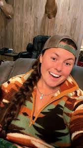 Karen Deckman's Instagram, Twitter & Facebook