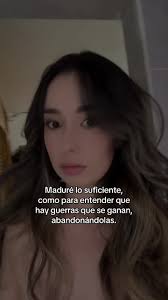 Videos de Daniela Bedoya (@danielabedoya10) con “talkin 2 the moon