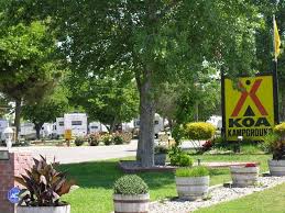 Whether you roll in with your rv, pitch a tent, or opt for a cabin, koa got you covered. Visalia Sequoia National Park Koa Camping In California Koa Campgrounds California Camping Koa Campgrounds Sequoia Camping