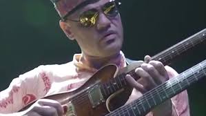 David Fiuczynski solo