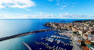 Le attrazioni turistiche della zona, tra cui la chiesa di sant'alfonso e playa el flamingo, si trovano a pochi passi da casa vacanze maraldo aparthotel marina di camerota. Casa Vacanze Maraldo Marina Di Camerota Home Facebook