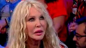 La canzone conferma il desiderio della cantante di tornare alla musica dance in inglese, come agli albori della sua lunga carriera. Ivana Spagna Ex Fidanzato Piu Giovane Di Lei Di 18 Anni La Verita