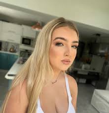 Make-Up with Chloe Ryan