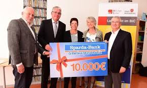 Einwilligung in die verwendung von cookies. Vhs Freut Sich Uber 10 000 Euro Regensburg Nachrichten Mittelbayerische