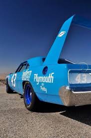 Even the wing's designer says it had nothing to do with the trunk being able to open. Rafinha On Twitter Muscle Cars Classic Cars Muscle Classic Cars