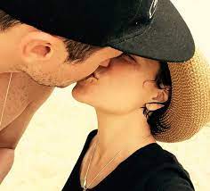 Upload, livestream, and create your own videos, all in hd. Natalia Lafourcade Confirma Estar Enamorada Con Tierna Fotografia En Instagram Foto Celebrities Entretenimiento Peru Com