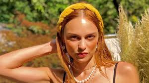 Nerede doğdu, kaç yaşında, boyu, kilosu, oynadığı diziler ve filmler… nilperi şahinkaya, şimdilerde star tv ekranlarında yayınlanan kuzgun dizisinde güneş karakterine hayat vermektedir. Nilperi Sahinkaya Hic Estetigim Yok