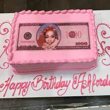 Chica pillo a su hermano con muñeca. Custom Birthday Cake Custom Birthday Cakes Hotel Birthday Parties 17th Birthday Ideas