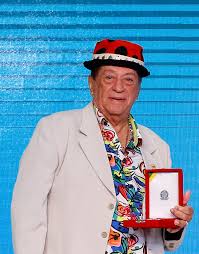 Ele levantava o povo, muito antes de fazer sucesso como ele fez, afirma. Genival Lacerda Wikipedia A Enciclopedia Livre