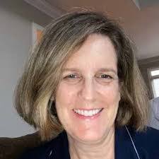 Elizabeth Kravitz's Instagram, Twitter & Facebook