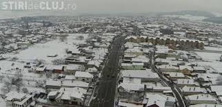 22, unde găsim casa melic, construită în anul 1750 și chiar dacă trăiești de o viață întreagă în românia, obișnuința acestui lucru te poate face orb la multitudinea de posibile experiențe, imersiuni în cultură și. Imagini Aeriene Din FloreÈ™ti Cum Se Vede Cel Mai Mare Sat Din Romania Din Aer Video De Protest Stiri De Cluj