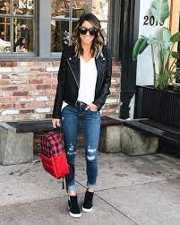 36 Attractive Sneakers Outfit Ideas For Fall And Winter Addicfashion Sneaker Outfit Fall Wedge Sneakers Outfit Top Sneakers Outfit
