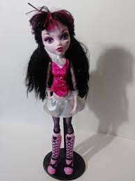 Monster High 17 Inch Flawed Draculaura Doll Etsy Loose Hairstyles Short Grunge Hair High Hair