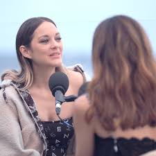 Voir plus d'idées sur le thème marion cotillard, actrice, actrice française. Chanelincannes Margot Robbie Marion Cotillard Valerie Pachner Lukas Dhont And Chloe Sevigny Feature In The Latest 3 55 Chane Chanel Scoopnest