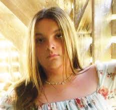 Esmeralda Smith's Instagram, Twitter & Facebook