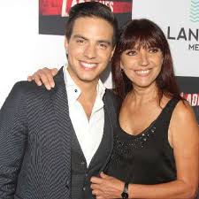 Los hijos varones del comediante eugenio derbez aclararon los rumores de la supuesta mala relación que tienen (foto: Quien Es La Mama De Vadhir Derbez Hijo De Eugenio Derbez Nchs La Republica