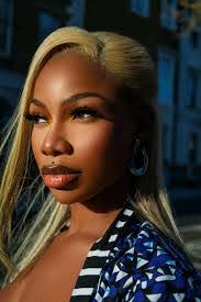 Leann Eden's Instagram, Twitter & Facebook