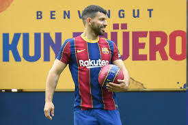 Las variales que tendrá el contrato del 'kun' aguëro con fc barcelona, según prensa española. The Day Of The Kun Aguero Before Arriving To The Barcelona