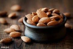 3 Astuces Antigaspi Autour Des Amandes Les Super Aliments Aliments Minceur Alimentation Saine Et Equilibree