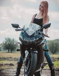 バイク女子 triumph daytona675でツーリング 9月25日バイク女子 放送局 バイクに乗る女性のつぶやき ガールズバイカー ヘルメット 車 バイク モーターサイクル オートバイ バイカー 女性ライダー 美女ライダー 女性バイカー helm バイクに乗る