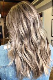 Sandy brown hair color looks great with beige blonde highlights—the combination is sophisticated and elegant. Trendy Hair Color Brown To Blonde Highlights Layered Brownhair Highlights See Light Brown Hipster Fashion Leading Hipster Style Fashion Magazine Making Fashion Pop