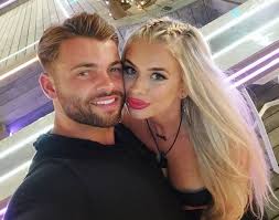 Jake cornish and liberty pool seemed to set their problems aside at love island. E1hjgwtkpfshym