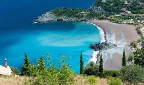 Plage de sable, site touristique; Plages D Eubee Avantis Suites Hotel Desouvrez Eubee Grece