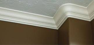 It has to be the ugliest finish item i've ever seen now that i have that off my chest: Sculpting A Radiused Crown Molding In Plaster Crown Molding Crown Molding Installation Building A House