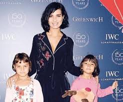 Born hatice tuba büyüküstün on 5th july, 1982 in istanbul, turkey, she is famous for asi, gonulcelen, 20. Tuba Buyukustun Un Eski Esi Onur Saylak Ucuncu Kez Baba Oluyor