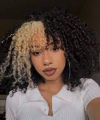 It is one of the best of the cold seasons with its charm to add to you. Dyed Bangs Dyed Curly Hair Colored Curly Hair Aesthetic Hair